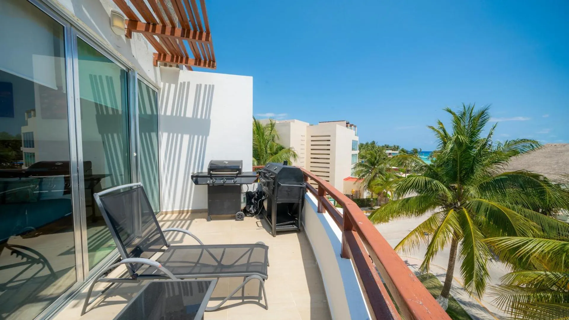 Holiday home Beachfront Penthouse With 3 Bedrooms & Ocean View - Las Nubes Playa del Carmen